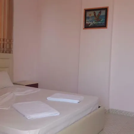 Blendi 12 Отель 3*