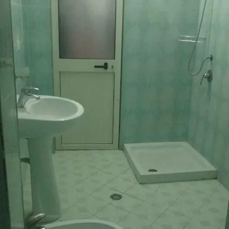 Отель Blendi 12 3*